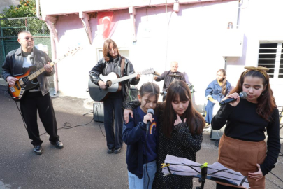 Kozan’da Barış Manço’ya duygusal anma