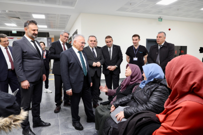 Türkiye'nin en büyük diş hastanesi ilk hastalarını aldı
