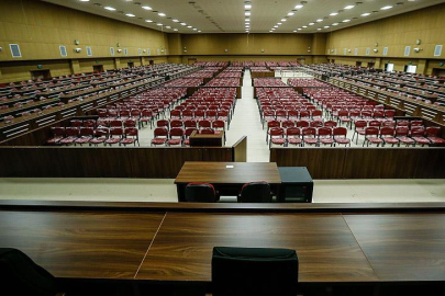 200 Sanıklı rüşvet ve ihale operasyonu davasında ilk hafta sona erdi
