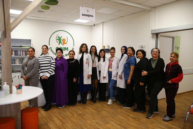 Çukurova Üniversitesi ÇOİM, 161 depremzede çocuğa umut oldu 4