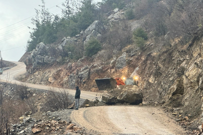 Feke-Tapan yoluna kaya düştü