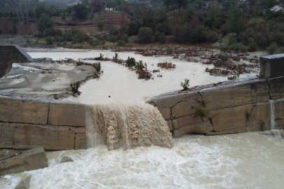 Adana Kozan’da Kuruyan Deliçay yeniden canlandı
