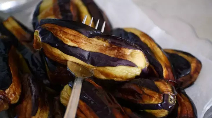 Tuzlu Su ile Bekletme