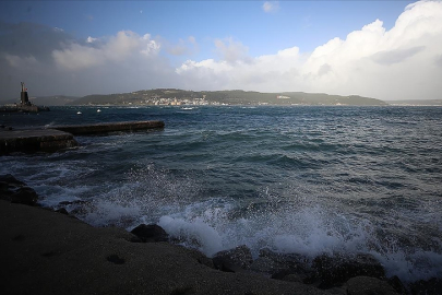 Meteorolojiden 9 il için kuvvetli rüzgar ve fırtına uyarısı