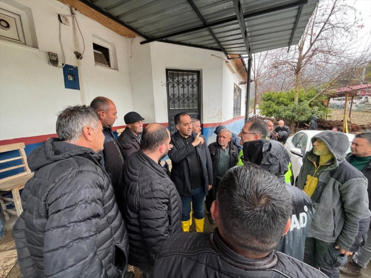 AK Parti’li Ali Kıratlı’dan Mezitli ve Erdemli’de sel incelemesi 2