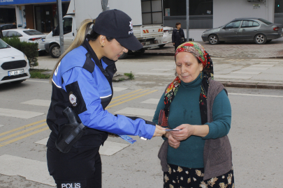 Adana İl Emniyet Müdürlüğü okul çevrelerini mercek altına aldı