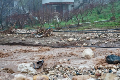 Mersin Erdemli’de selin yaraları sarılıyor