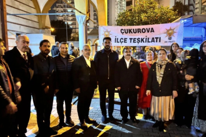 AK Parti Adana İl Kadın Kolları, kandil gecesinde vatandaşlarla buluştu