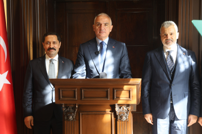 Bakan Ersoy: Üç yılda 109 eseri özgün haliyle ayağa kaldırdık