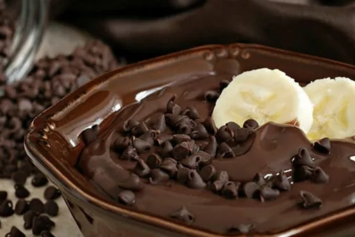 Çikolata Tutkunlarına Özel: Kekten Fondüye, Tatlıdan Toplara Enfes Tarifler