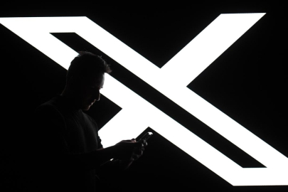 Sosyal medya platformu X şirketinin Paris'teki ofislerinde arama