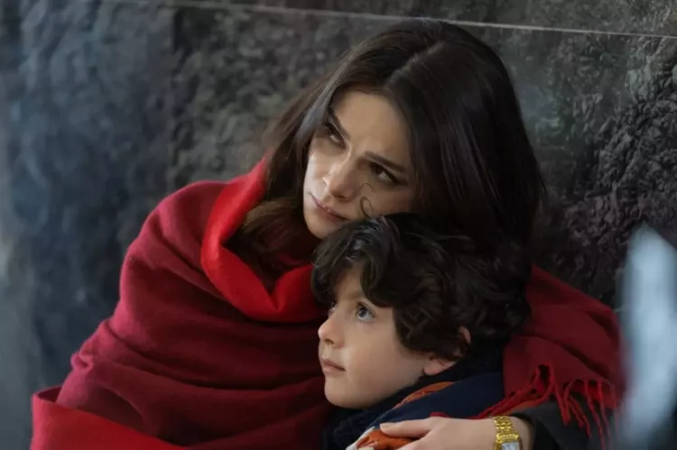 Uzak Şehir’de mahkeme şoku Kanıt dosyası boş çıktı! Alya ve Cihan sınırda yakalandı 2