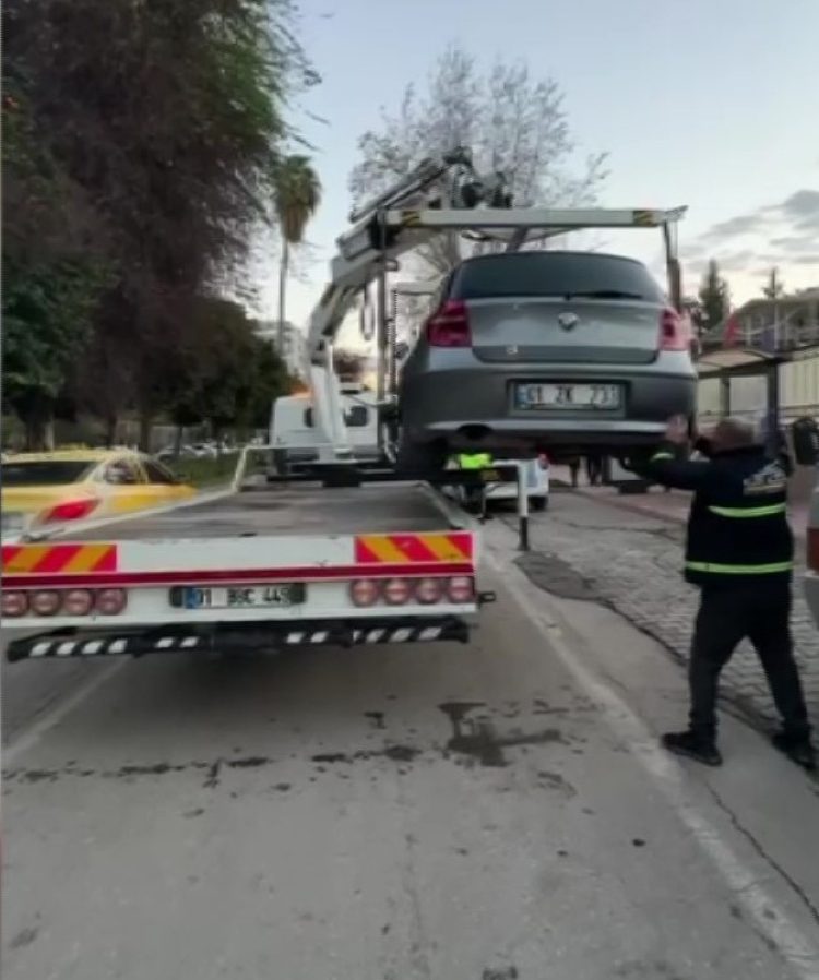 Adana'da hatalı park denetimi 23 araç trafikten men edildi, 233 bin TL ceza yağdı 3