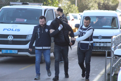 Adana’da sokak ortasında kavga eden eski çift adli kontrolle serbest kaldı