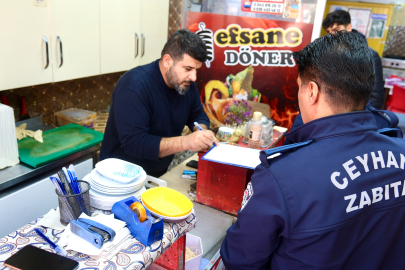 Ceyhan’da zabıta ekiplerinden şarküteri ve dönercilere hijyen denetimi