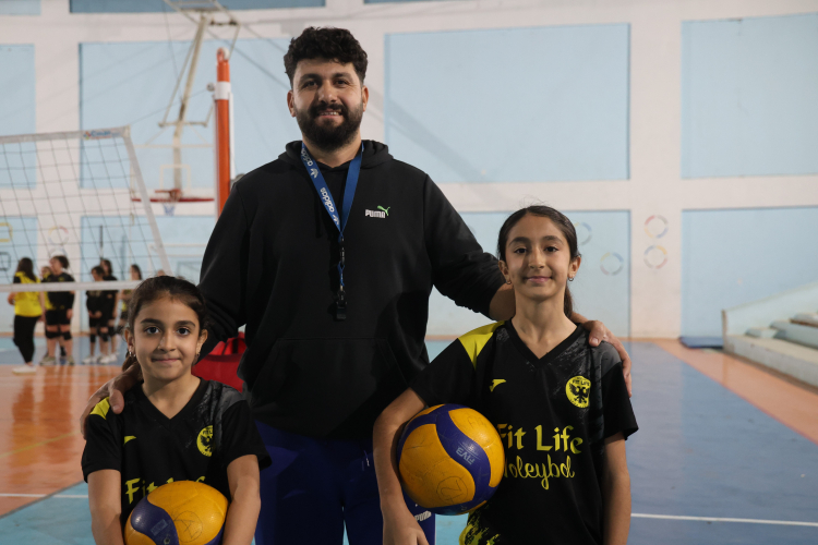 Depremzede öğretmen spora sarıldı, öğrencileri zirveye taşıdı 2