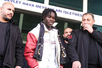 Galatasaray'ın yeni transferi Renato Nhaga İstanbul'a geldi