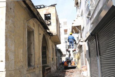 Mersin’de tarihi ev yangın sonrası temizlendi