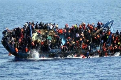 Sakız Adası açıklarında facia: Göçmen teknesi sahil güvenlikle çarpıştı, 15 ölü