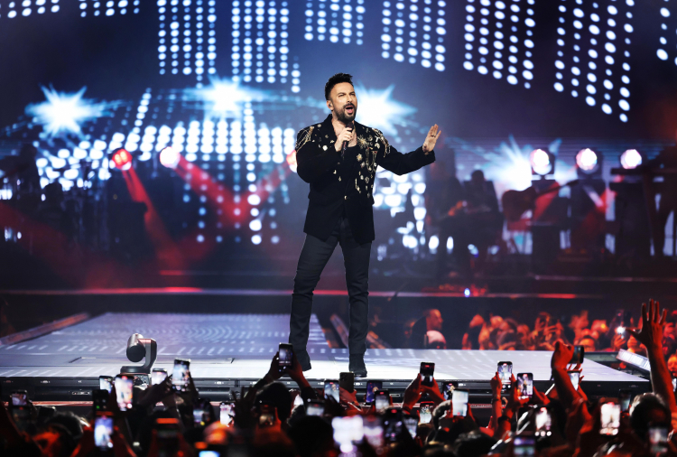 Tarkan’ın konser serisi 50 bin kişiye ulaştı 4