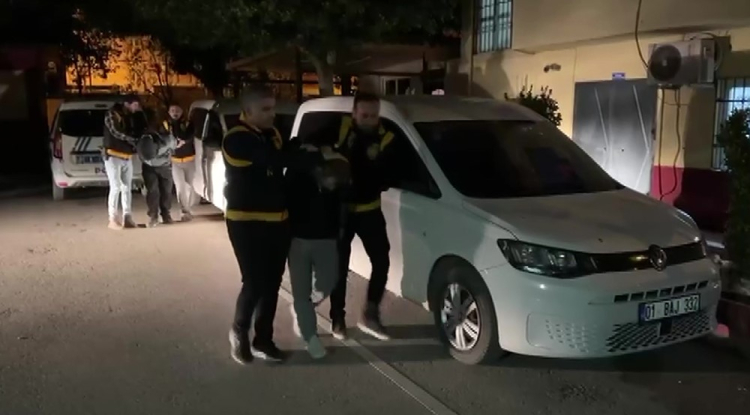 Adana'da 11 hükümlü ve 503 aranan şahıs yakalandı 2