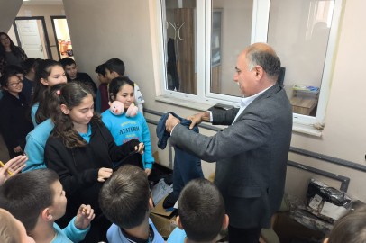 Başkan Altıok, soğuk kış günlerinde öğrenciler üşümesin diye harekete geçti