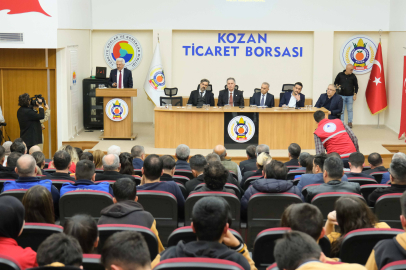 Bilim insanları Kozan’da depreme dirençli kentleri konuştu