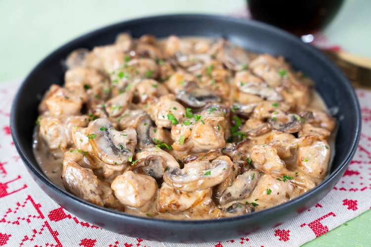 kremalı mantarlı tavuk