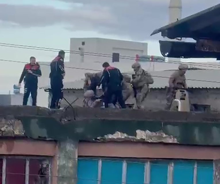 Adana’da tekstil atölyesinde silahlı saldırı 4 yaralı 2