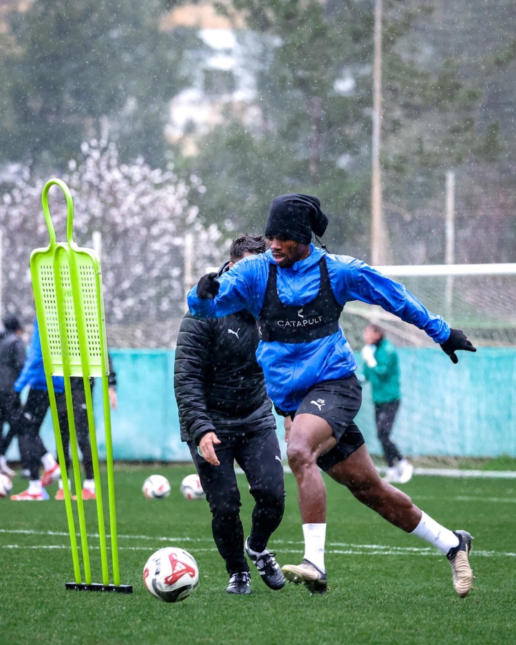 Adana Demirspor ağır yenilgi sonrası Bodrum FK maçına odaklandı 4