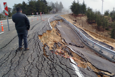 Mersin Çamlıyayla’da yağış sonrası yol çöktü: 2 metrelik çukur oluştu