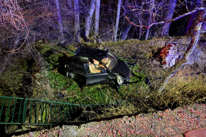 Kayseri'de ehliyetsiz sürücü bahçe duvarından uçtu