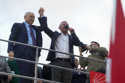 CHP Genel Başkanı Özel: Oya Tekin’i görevinin başına, Adana’ya bekliyoruz