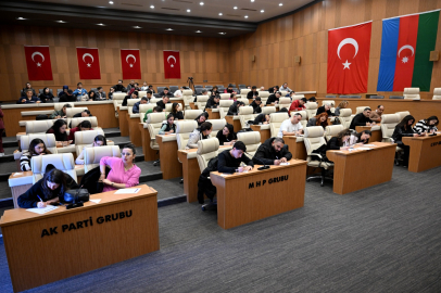 Çukurova Belediyesi'nden 'Kariyer Günleri' ile istihdama katkı