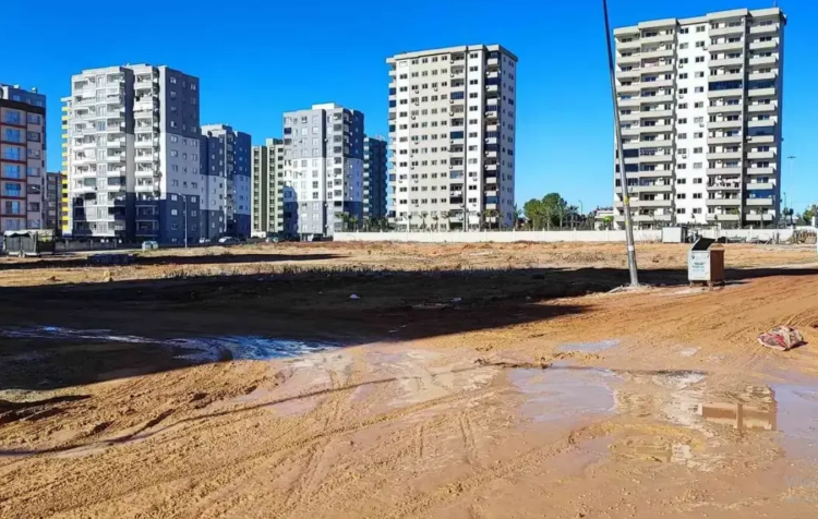 Sarıçam’da bozuk yollar ve eksik altyapı vatandaşları çileden çıkardı