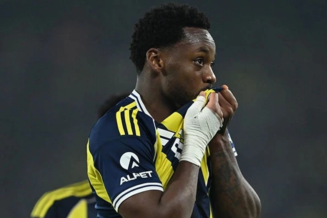 Fenerbahçe'den ayrılan Jhon Duran'ın yeni adresi Zenit oldu