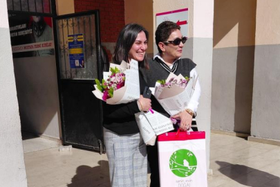 Kanseri yenen öğretmene okulunda duygu dolu karşılama