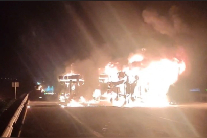 Osmaniye’de seyir halindeki tır alev alev yandı