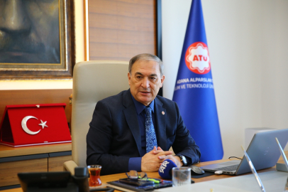 ATÜ Rektörü Sözen, “Yılın Kareleri” oylamasında 2025’in öne çıkan fotoğraflarını seçti