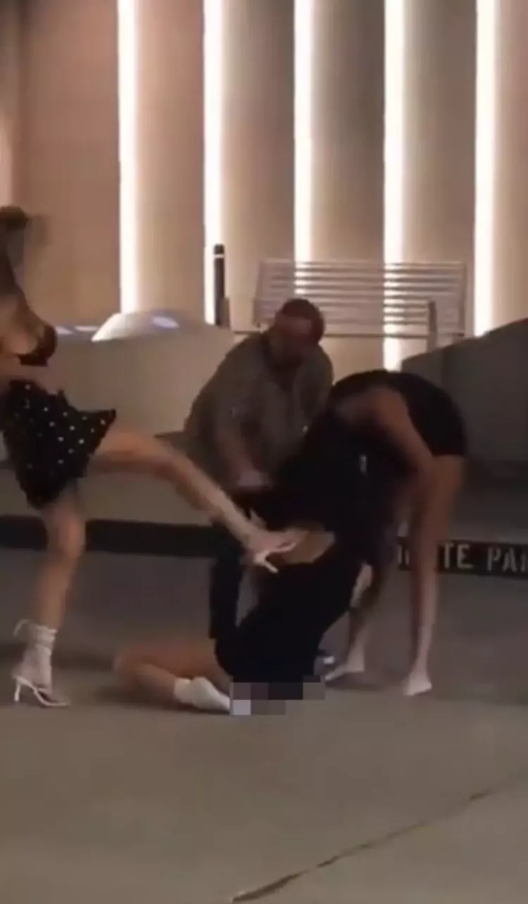 Dubai sokakları ringe döndü Türk fenomenlerin meydan kavgası yeniden viral oldu 2