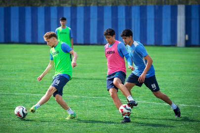 Ligin dibindeki Adana Demirspor, zirvedeki rakibe karşı oynayacak