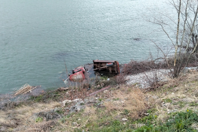 Samsun'da taktör Kızılırmak Nehri'ne uçtu: 1 ölü, 1 yaralı