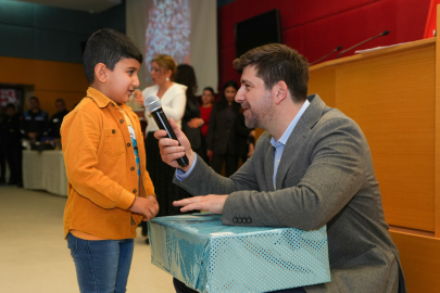 Tarsus'ta 'Dilek Ağacı' meyve verdi: 50 çocuğun hayali gerçek oldu