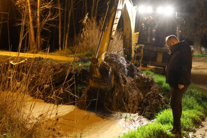 Mut’ta yağış sonrası kapanan yol tekrar ulaşıma açıldı