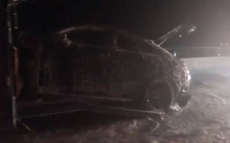 Osmaniye’de araç taşıyan tır alev aldı 3 araç kullanılamaz hale geldi 3