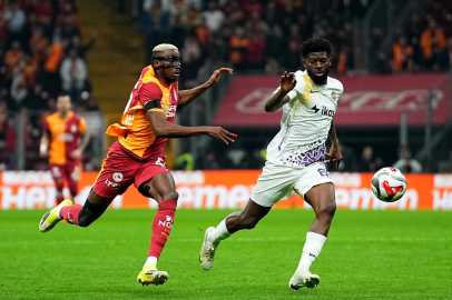 Trendyol Süper Lig: Galatasaray: 2 - Eyüpspor: 0 (İlk yarı)