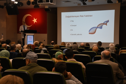 Uzmanlar Adana’da kanser tedavisinde radyoterapi ve beslenmenin önemine dikkat çekti