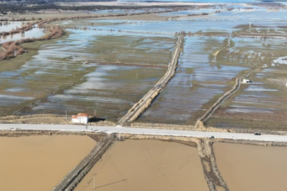 Beyşehir’de taşkın alarmı: Kanal ve akarsular taştı, tarım arazileri sular altında