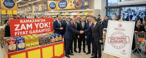 Zincir marketlerden Ramazan'da zam yapmama sözü: Ticaret Bakanlığı'ndan 40 milyon TL’lik ceza uyarısı!