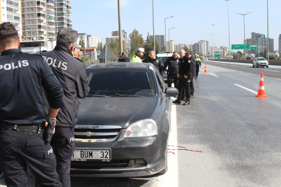 Adana’da araç içinde şüpheli ölüm: Başından tüfekle vurulmuş halde bulundu